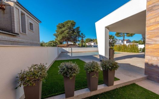 Newly built villa with modern design and materials and luxury finishes.