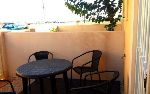 Duplex of about 90 m2 with garden, terrace and backyard.