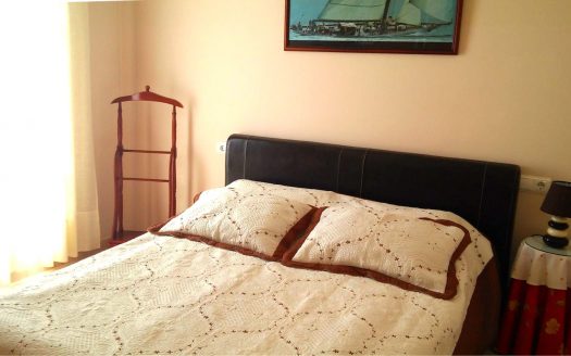 Duplex of about 90 m2 with garden, terrace and backyard.