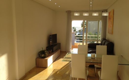 Apartment next to the sea