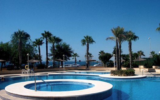 Apartment next to the sea