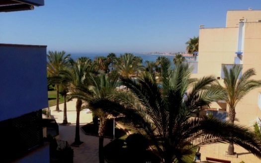 Apartment next to the sea