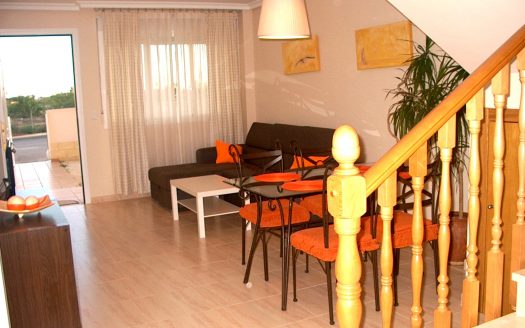 Duplex of about 90 m2 with garden, terrace and backyard.